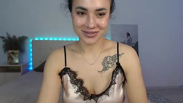 RoxannePure online show from 17, 11, 2025