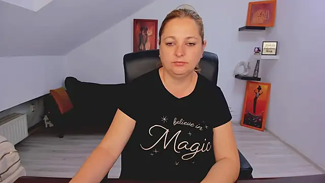 Snapshot of LollaGirl chatting on 2, 6, 2026 LollaGirl online show from 2, 6, 2026