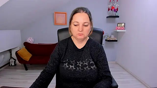 LollaGirl online show from 13, 2, 2026