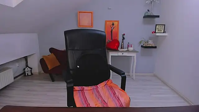 LollaGirl online show from 23, 4, 2026