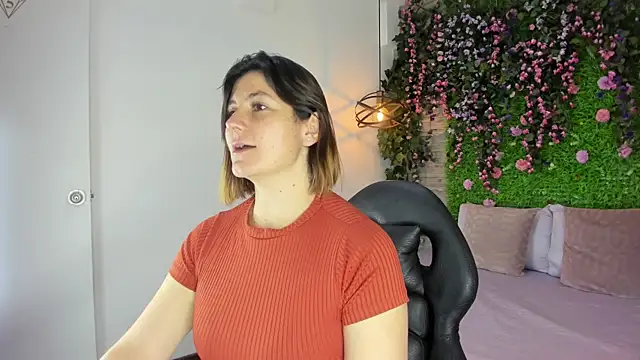 SarahDeyvis online show from 17, 2, 2026