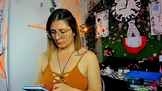 SarahDeyvis online show from 1, 11, 2025