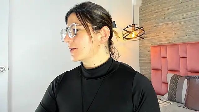 SarahDeyvis online show from 7, 10, 2025