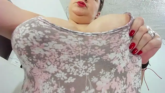 Snapshot of susy_bigboobs chatting on 3, 2, 2025 susy bigboobs online show from 3, 2, 2025