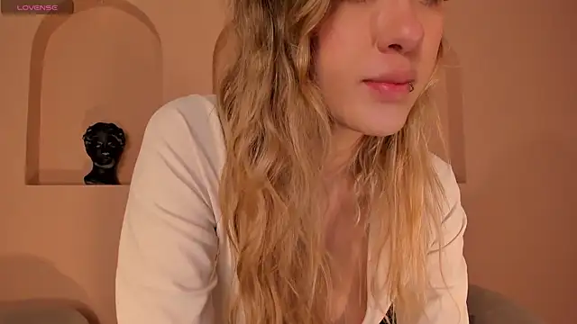 EveBensonX online show from 21, 4, 2026