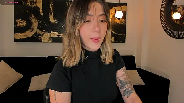 EveBensonX online show from 26, 5, 2026