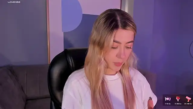 EveBensonX online show from 20, 11, 2025