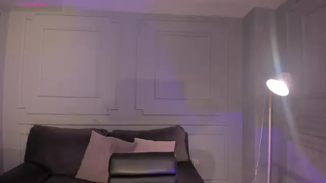 EveBensonX online show from 9, 3, 2026