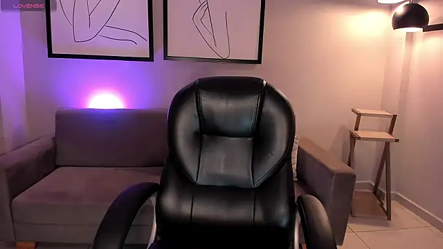 EveBensonX online show from 24, 11, 2025