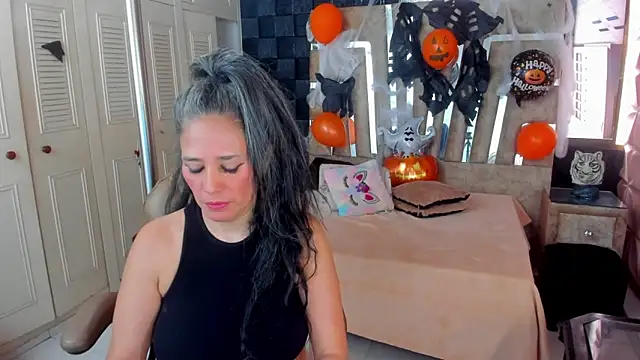 Snapshot of cute_sassy chatting on 29, 10, 2025 cute sassy online show from 29, 10, 2025