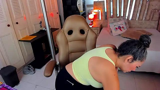 cute sassy online show from 10, 4, 2026