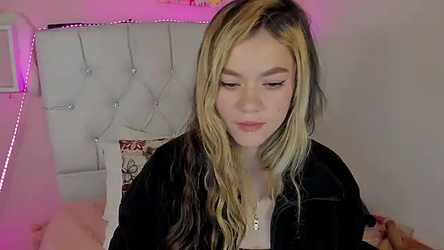 18candys online show from 5, 3, 2026