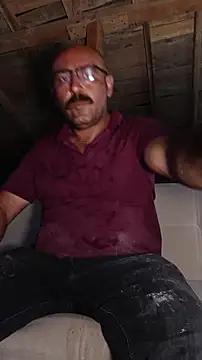 masculine bear daddy online show from 18, 6, 2026