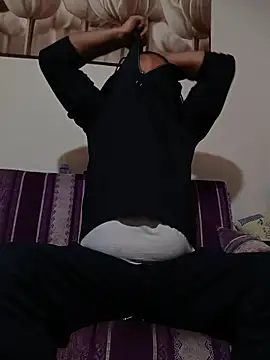 Snapshot of masculine_bear_daddy chatting on 17, 12, 2025 masculine bear daddy online show from 17, 12, 2025