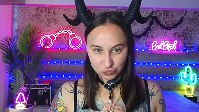 Cool Freak  online show from 26, 6, 2026