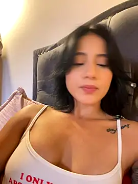 Snapshot of Ale_Lewis chatting on 28, 11, 2025 Ale Lewis online show from 28, 11, 2025