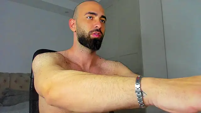Snapshot of MichaelMasterss chatting on 7, 5, 2026 MichaelMasterss online show from 7, 5, 2026