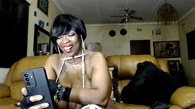 Snapshot of Gucci_Bx chatting on 15, 5, 2026 Gucci Bx online show from 15, 5, 2026