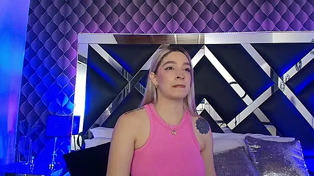 victoriaa lee  online show from 3, 12, 2025