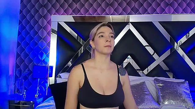 victoriaa lee  online show from 1, 12, 2025