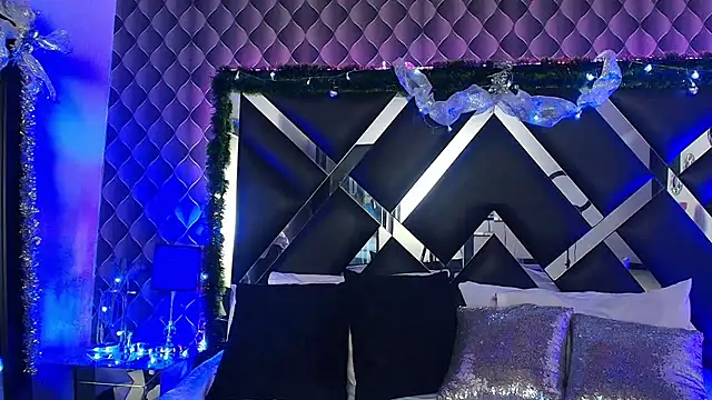 victoriaa lee  online show from 5, 12, 2025