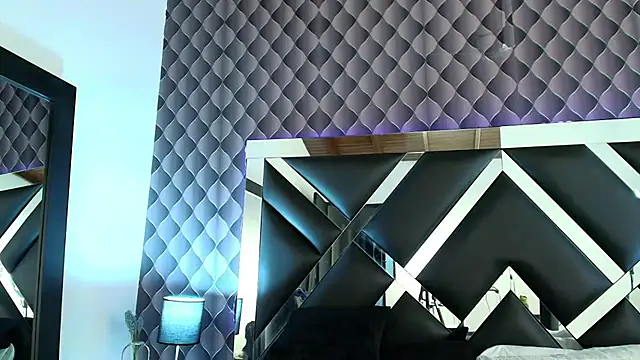 victoriaa lee  online show from 21, 2, 2025