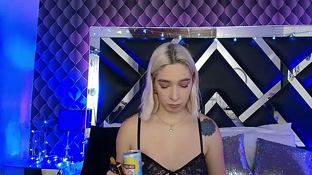 victoriaa lee  online show from 7, 3, 2026