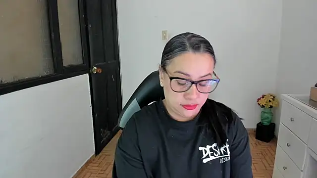 smile sweetpao online show from 17, 10, 2025