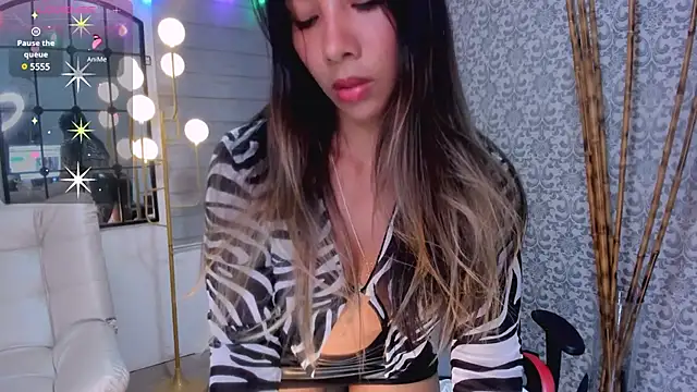 RenataReyes online show from 11, 1, 2025