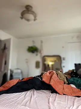 mossy kiss online show from 1, 3, 2026