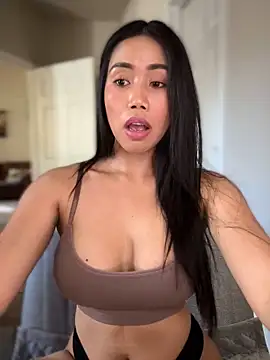 Snapshot of JazzieXo chatting on 14, 11, 2025 JazzieXo online show from 14, 11, 2025