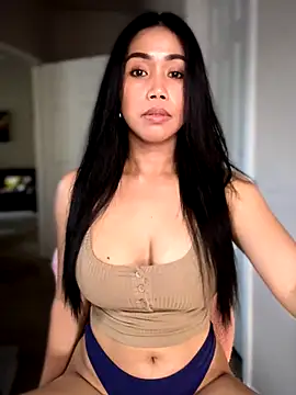 Snapshot of JazzieXo chatting on 20, 11, 2025 JazzieXo online show from 20, 11, 2025