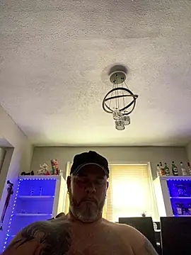 Snapshot of Cristian-Brayan chatting on 15, 4, 2026 Cristian-Brayan online show from 15, 4, 2026