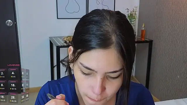 Alexa Thaylor  online show from 7, 6, 2026