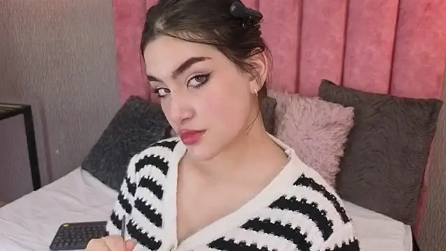 Alexa Thaylor  online show from 7, 4, 2026