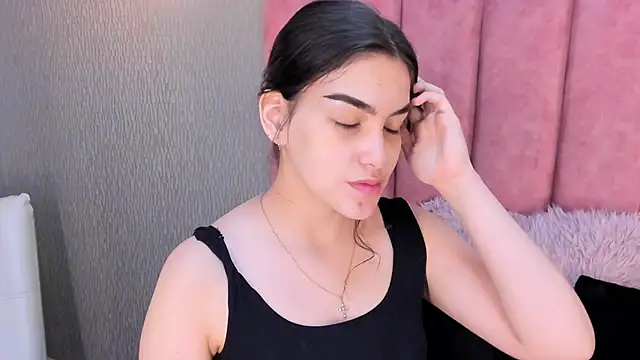 Alexa Thaylor  online show from 24, 10, 2025