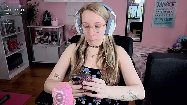 JustKerry online show from 28, 4, 2026