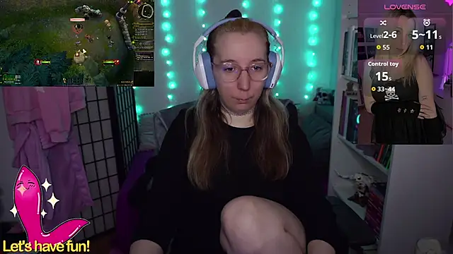 Snapshot of JustKerry chatting on 9, 10, 2025 JustKerry online show from 9, 10, 2025