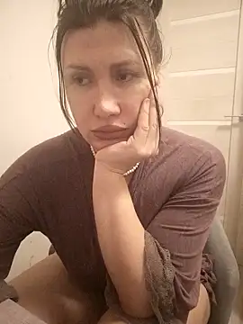 ROXOLANAA SEXY online show from 4, 4, 2026