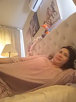 ROXOLANAA SEXY online show from 13, 5, 2026