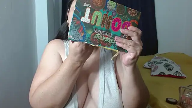 Victoriaevans1 online show from 10, 2, 2025