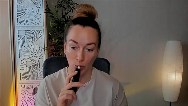 RebeccaMartinez online show from 19, 2, 2026