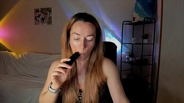 RebeccaMartinez online show from 23, 11, 2025