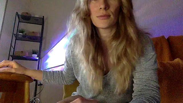 RebeccaMartinez online show from 12, 3, 2025