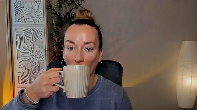 RebeccaMartinez online show from 23, 2, 2026