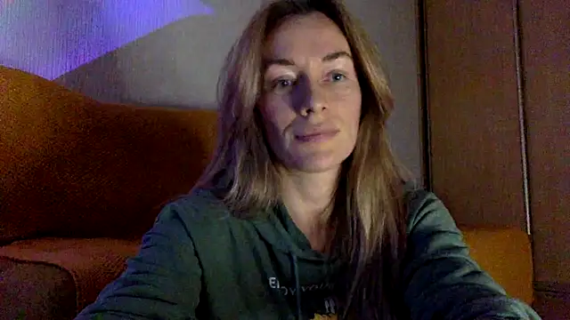 RebeccaMartinez online show from 18, 3, 2025