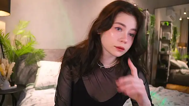 AuroraMari online show from 15, 11, 2025