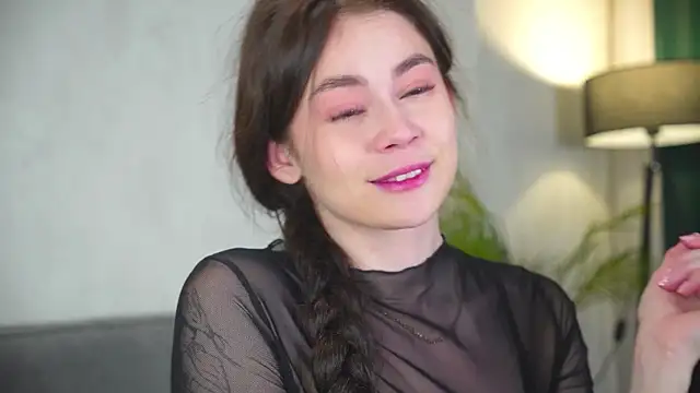 AuroraMari online show from 15, 10, 2025