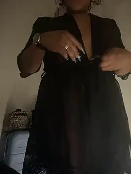 Snapshot of sophiahot_thick chatting on 24, 9, 2025 sophiahot thick online show from 24, 9, 2025