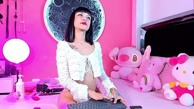Snapshot of chloe_loggan chatting on 19, 9, 2025 chloe loggan online show from 19, 9, 2025